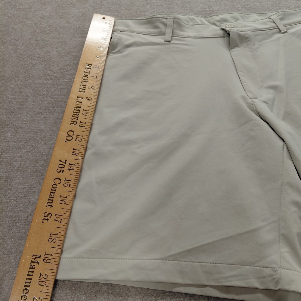 Under Armour Mens 42 Khaki Flat Front Golf Athletic Casual Shorts  9" Inseam UA - Picture 6 of 11